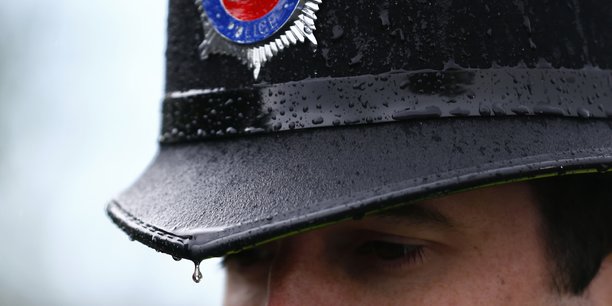 Un officier de police en angleterre[reuters.com]