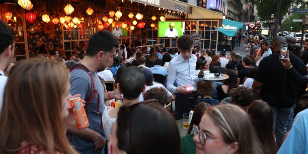 Des supporters se rassemblent dans un restaurant parisien pour suivre le match euro 2024 espagne contre france[reuters.com]