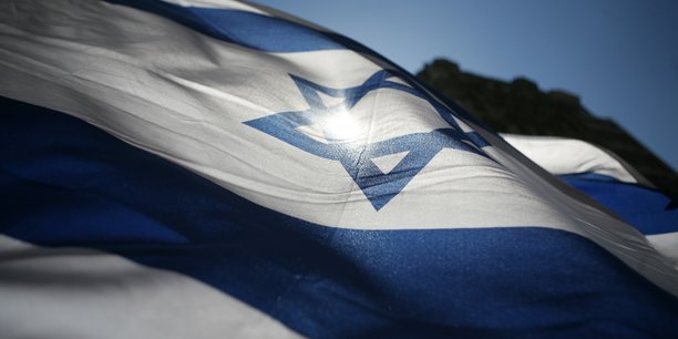 Le drapeau israelien[reuters.com]