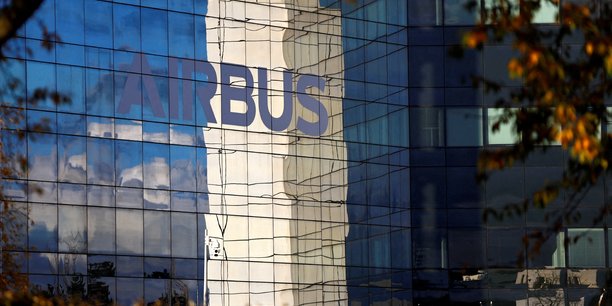 Le logo d'airbus a elancourt[reuters.com]