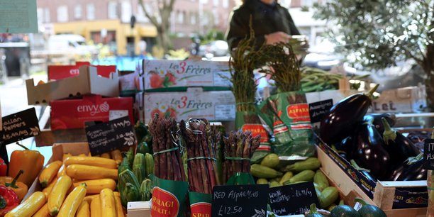 Une epicerie fine, a londres[reuters.com]