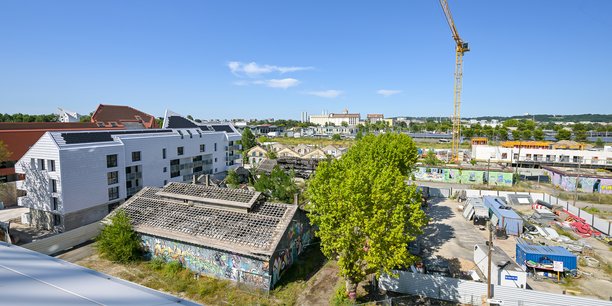 Dix ans après son lancement, le chantier au long cours de la ZAC Bastide Niel, sur la rive droite de Bordeaux, a livré un tiers des espaces prévus.