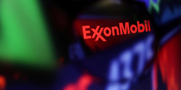 Le logo d'exxon mobil[reuters.com]