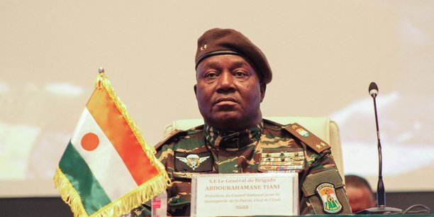 Le general abdourahamane tiani, chef de la junte du niger, assiste a un sommet a niamey[reuters.com]