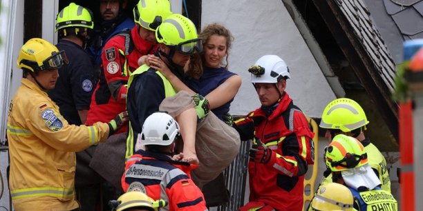 Effondrement d'un hotel en allemagne[reuters.com]