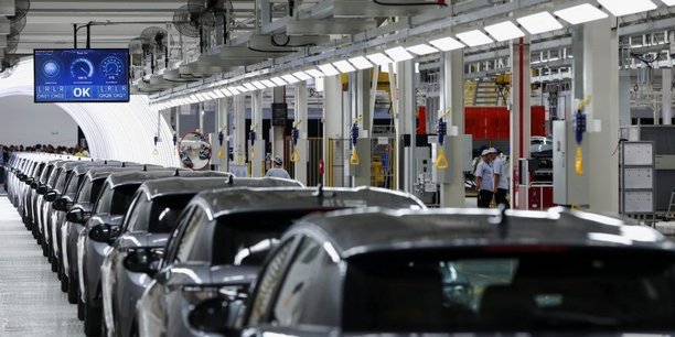 Usine de vehicules electriques de byd en thailande[reuters.com]