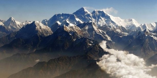 Avalanche meurtrière sur les pentes de l'Everest[reuters.com]