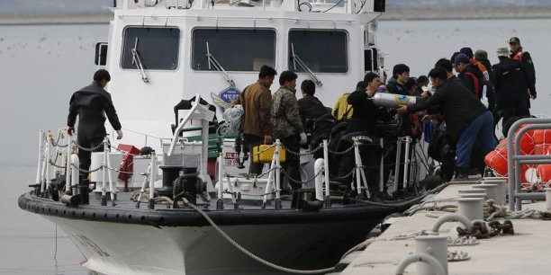 Les plongeurs ont vu des corps dans l'épave du ferry sud-coréen[reuters.com]