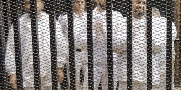 Un an de prison pour un ex-dirigeant des Frères musulmans[reuters.com]