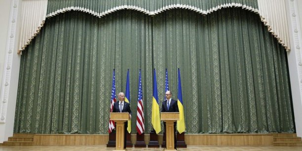 Joe Biden presse la Russie et appuie l'Ukraine[reuters.com]