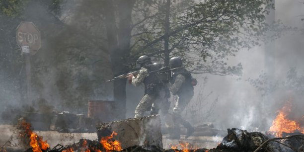 Jusqu'à cinq séparatistes tués à Slaviansk, selon Kiev[reuters.com]