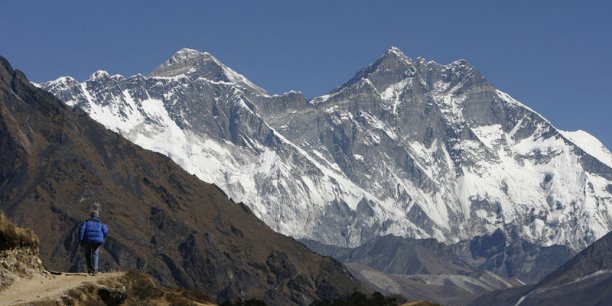 Retrait d'expéditions, doutes sur les ascensions de l'Everest en 2014[reuters.com]