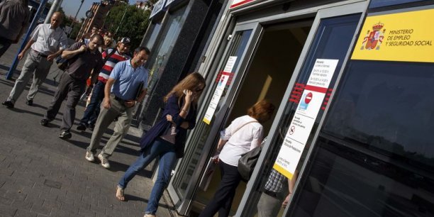 Taux de chômage à 24,5% en Espagne, son plus bas niveau en 2 ans[reuters.com]