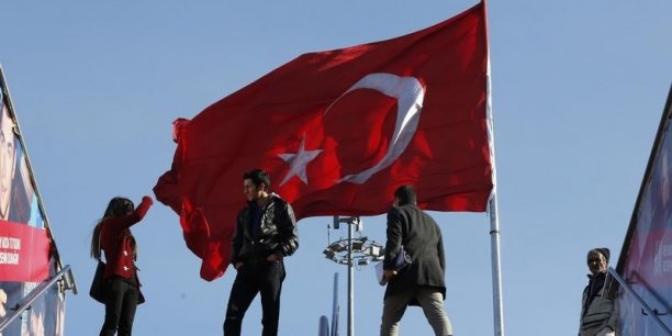 Nouvelles arrestations de policiers en Turquie[reuters.com]