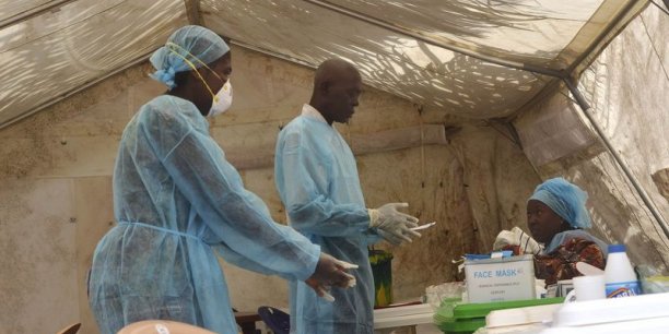 Le Liberia ferme ses frontières à cause de la fièvre Ebola[reuters.com]