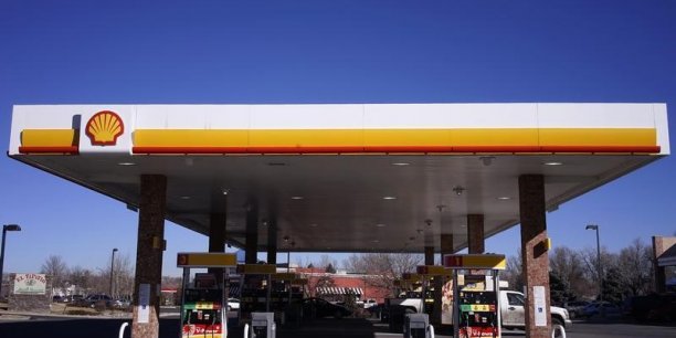 Shell publie un bénéfice trimestriel en hausse de 33%[reuters.com]