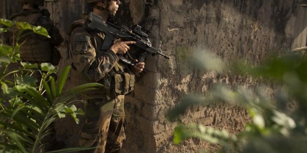 Trois soldats français blessés dans des affrontements à Bangui[reuters.com]