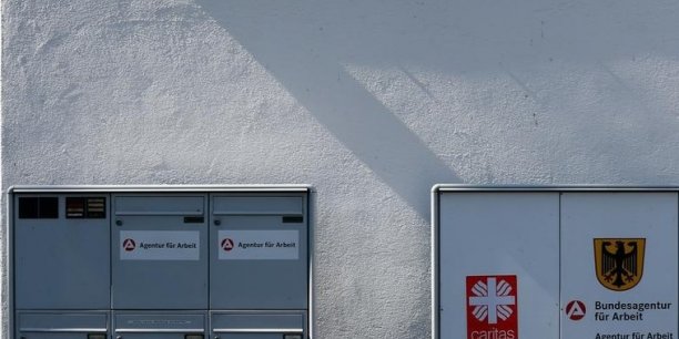 Petite hausse du nombre de chômeurs en Allemagne en août[reuters.com]