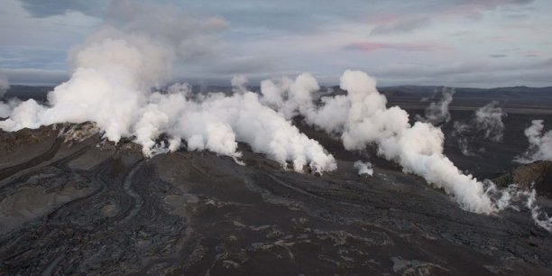 Fin de l'éruption du volcan islandais, restrictions levées[reuters.com]