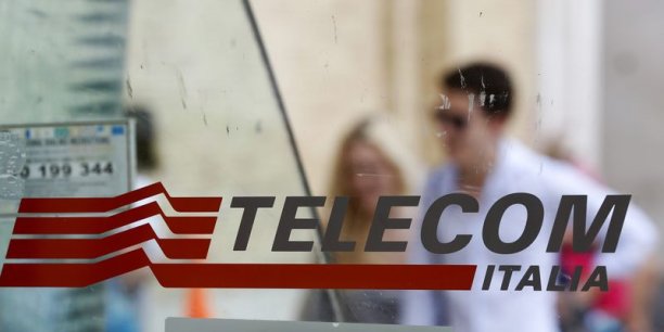 Telecom Italia dos au mur après son échec sur GVT[reuters.com]