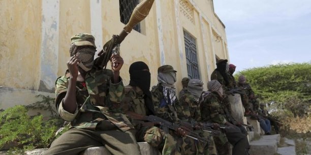 Opération militaire américaine contre les Chabaab somaliens[reuters.com]