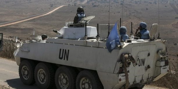 Les casques bleus quittent des positions sur le Golan[reuters.com]