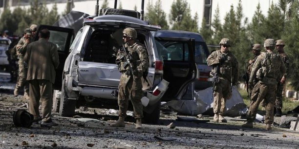 Quatre soldats étrangers tués dans un attentat à Kaboul[reuters.com]