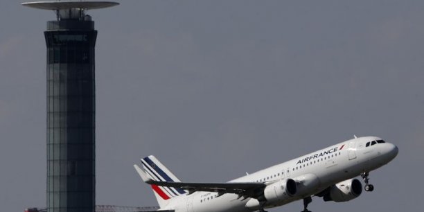 Le gouvernement demande l'arrêt de la grève à Air France[reuters.com]