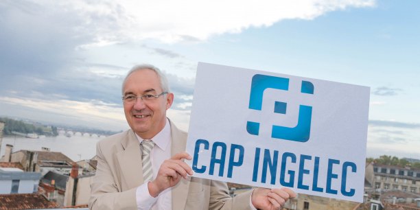Jean-Paul Calès, président de Cap Ingelec, présente le nouveau logo du groupe
