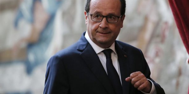 Concentré sur la diplomatie, Hollande enjambe le retour de Sarkozy[reuters.com]
