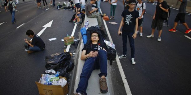 Mobilisation suivie à Hong Kong avant la fête nationale chinoise[reuters.com]