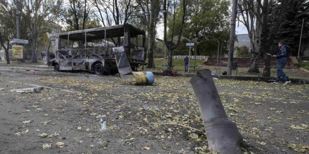 Au moins dix morts dans un bombardement à Donetsk[reuters.com]