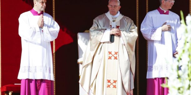 Le synode sur la famille au Vatican revoit son rapport[reuters.com]