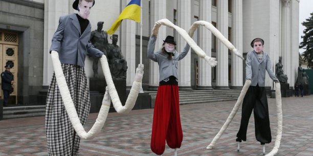 Kiev craint une déstabilisation du scrutin législatif par Moscou[reuters.com]