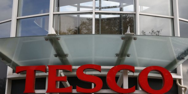 Tesco poursuit sa descente aux enfers[reuters.com]