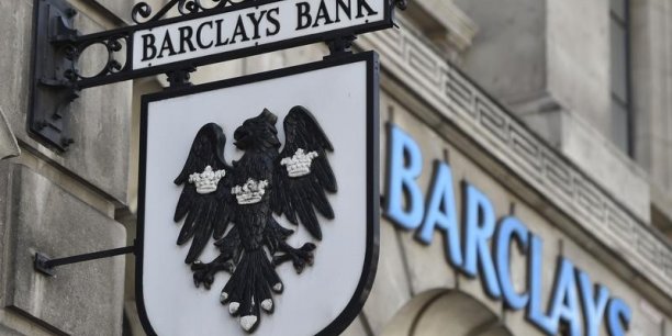Barclays met des fonds en réserve pour les enquêtes[reuters.com]