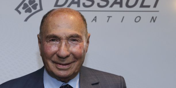 Le liquide que Gérard Limat dit avoir apporté à Serge Dassault à Paris était initialement puisé sur des comptes au Liechtenstein, au Luxembourg ou en Suisse.