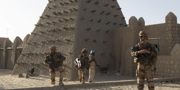 Au Mali, l'armée française traque les islamistes puits par puits[reuters.com]