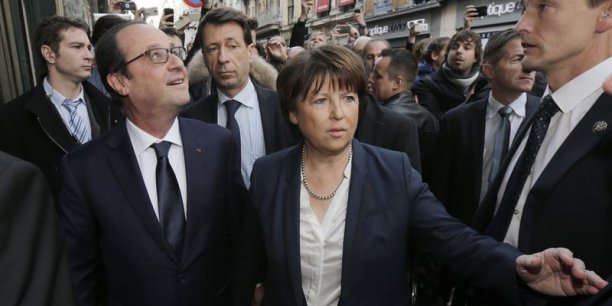 François Hollande hué et sifflé dans la ville de Martine Aubry[reuters.com]