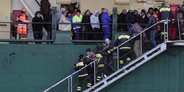 Quatre corps retrouves a bord du ferry incendie en mediterranee[reuters.com]