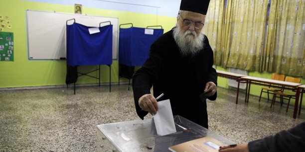 Les electeurs grecs aux urnes pour un scrutin historique[reuters.com]
