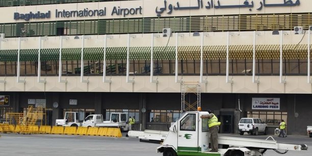 Un avion emirati vise par des tirs a l'aeroport de bagdad[reuters.com]