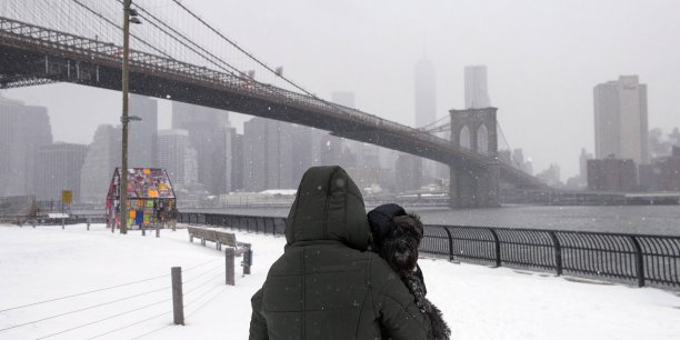 Tempete de neige a boston, new york finalement epargnee[reuters.com]