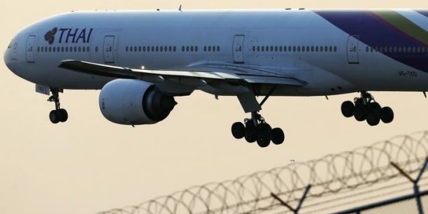 Thai airways veut supprimer 20% de ses effectifs[reuters.com]
