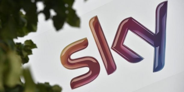 Sky envisage de se lancer dans la telephonie mobile en partenariat avec telefonica[reuters.com]