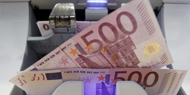 Paris compte recuperer 2 milliards d’euros en 2015 dans la lutte contre l’evasion fiscale[reuters.com]