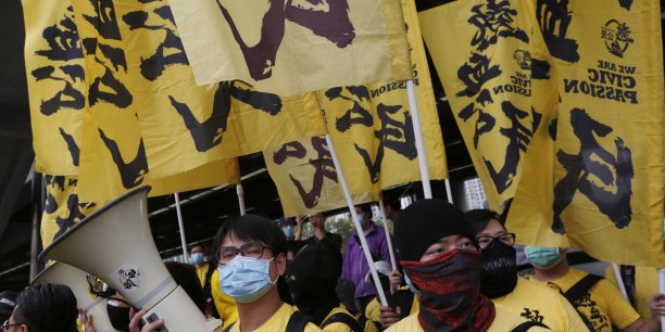 Plus de 30 arrestations lors d'une manifestation a hong kong[reuters.com]