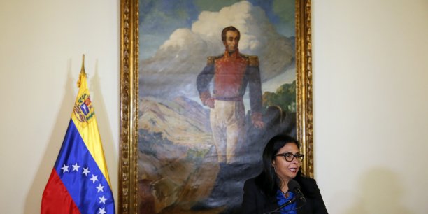 Le venezuela demande aux etats-unis de reduire les effectifs de son ambassade[reuters.com]