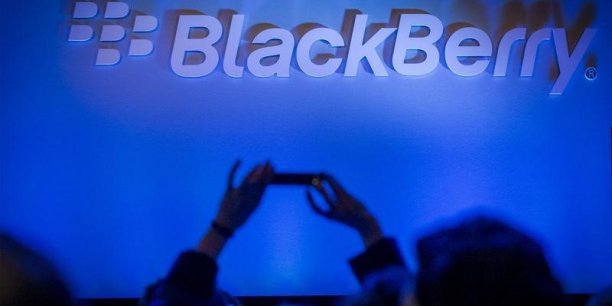 Blackberry beneficiaire mais le chiffre d'affaires baisse[reuters.com]