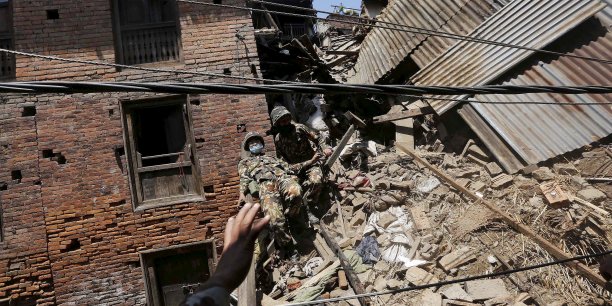 L’organisation telecoms sans frontieres se mobilise pour retablir les liaisons au nepal[reuters.com]